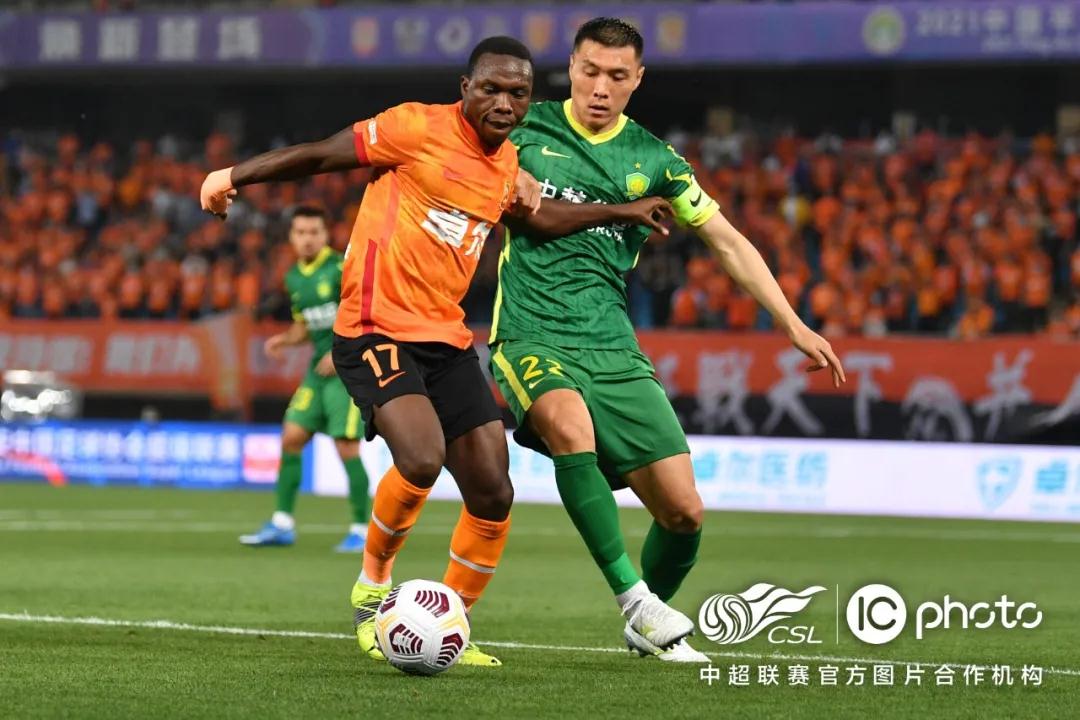 موعد مباراة الأهلي والهلال السعوديكل ما تريد معرفته عن الصدام المرتقب